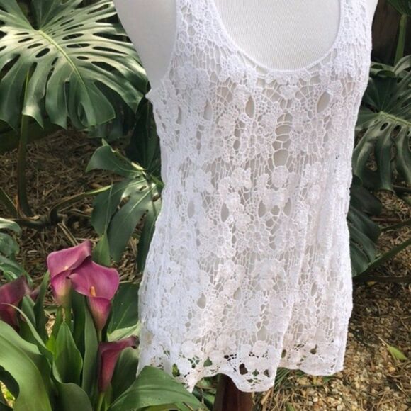Arden B White Crochet Floral Lace Spring Summer Tank Top - Picture 3 of 9